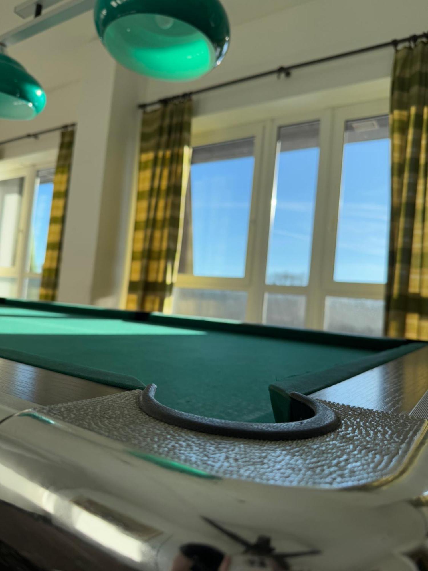 Hotel Albert - Retro باسيكي ناد جيزرو المظهر الخارجي الصورة